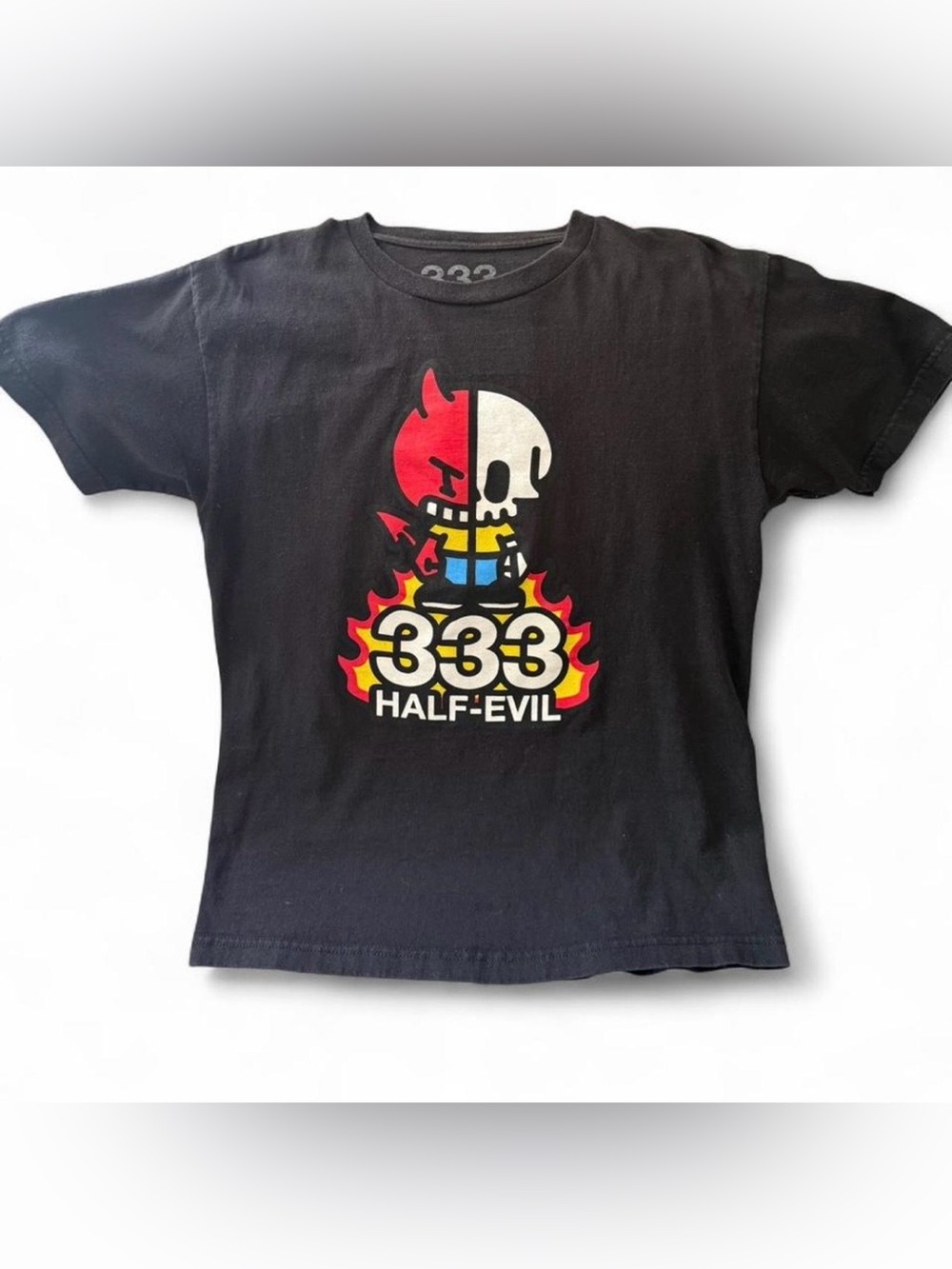 333 Half-Evil Black + Red Cartoon Black Graphic Tee Sz M